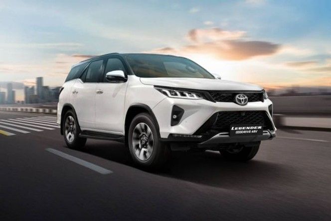 Toyota Fortuner Legender
